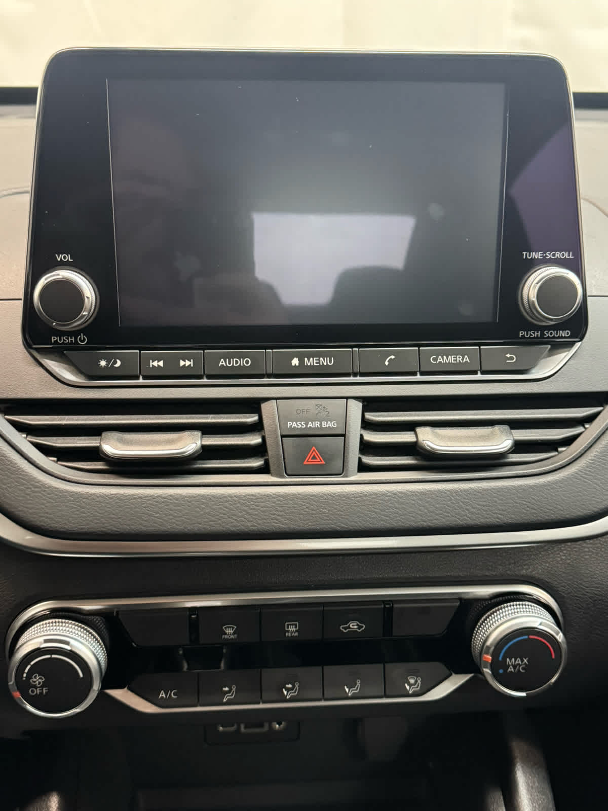 Thumbnail: 2022 Nissan Altima - 18