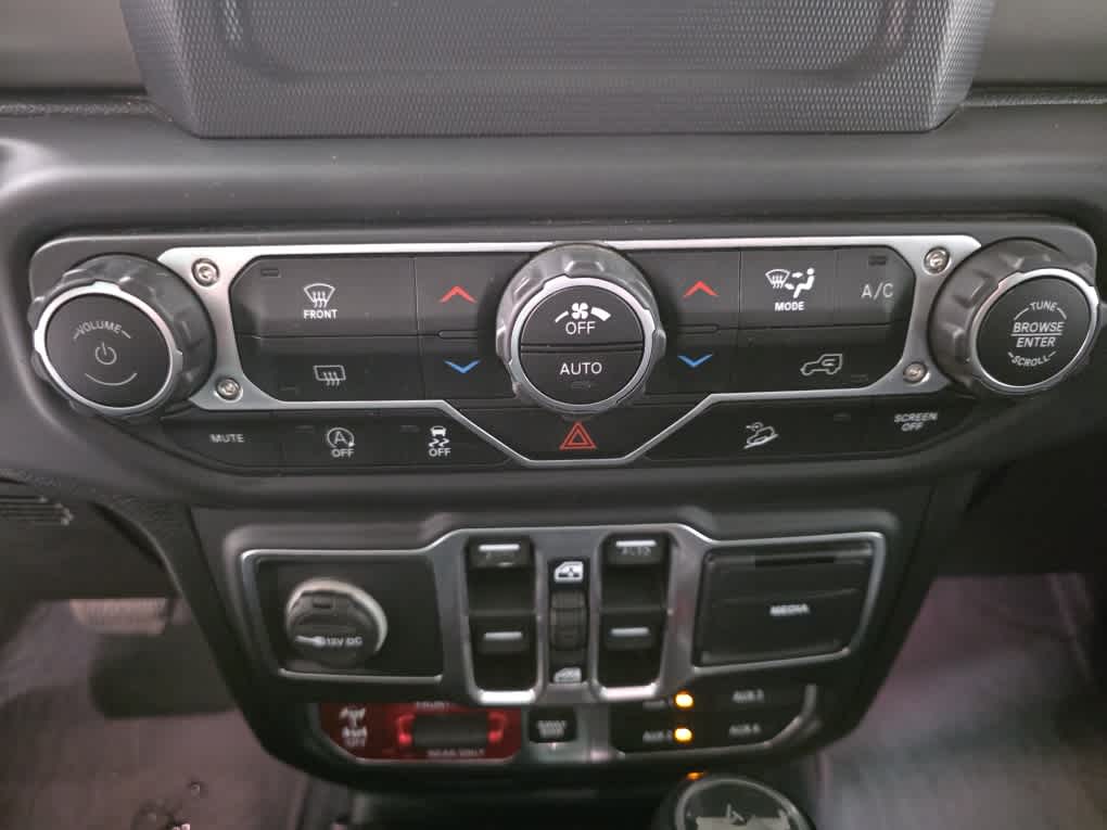 Thumbnail: 2018 Jeep Wrangler - 23