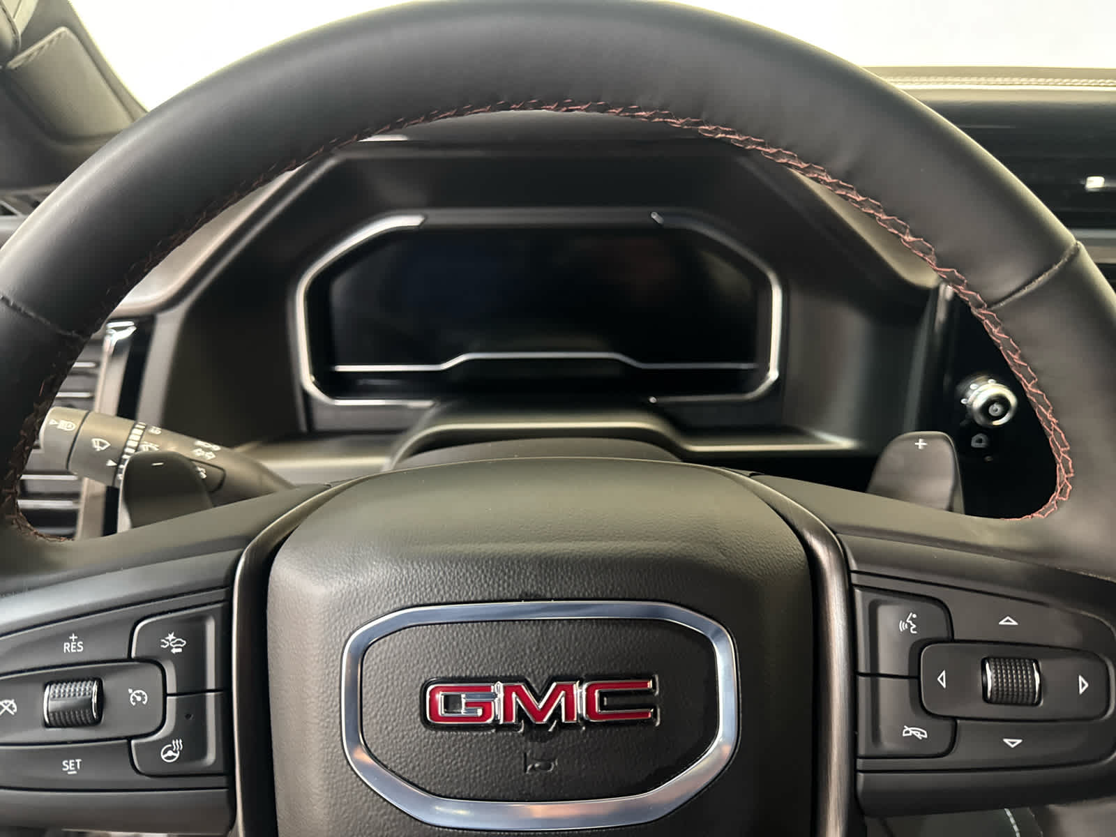 Thumbnail: 2025 GMC Sierra 1500 - 17