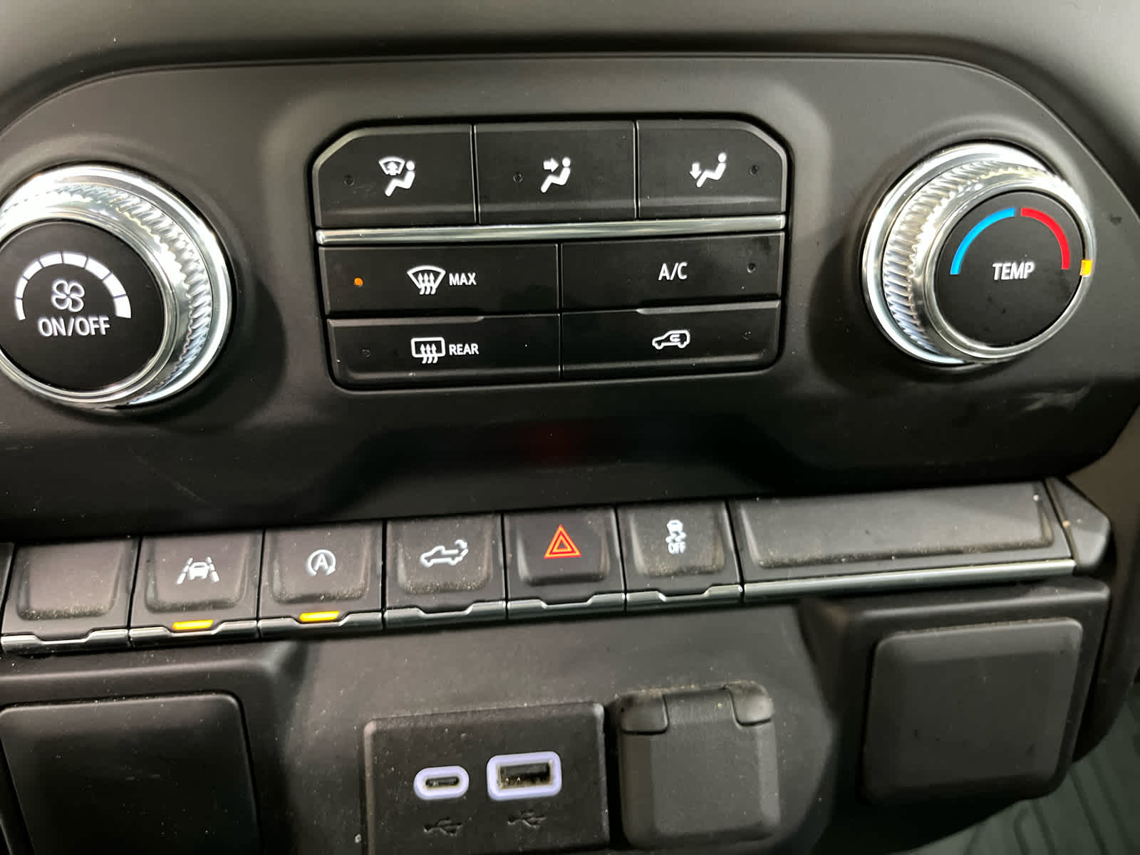 Thumbnail: 2024 GMC Sierra 1500 - 25