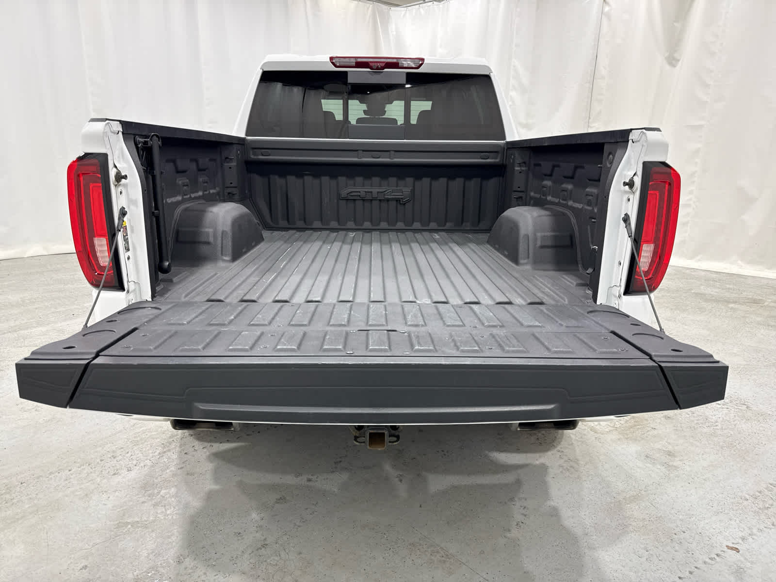 Thumbnail: 2023 GMC Sierra 1500 - 11