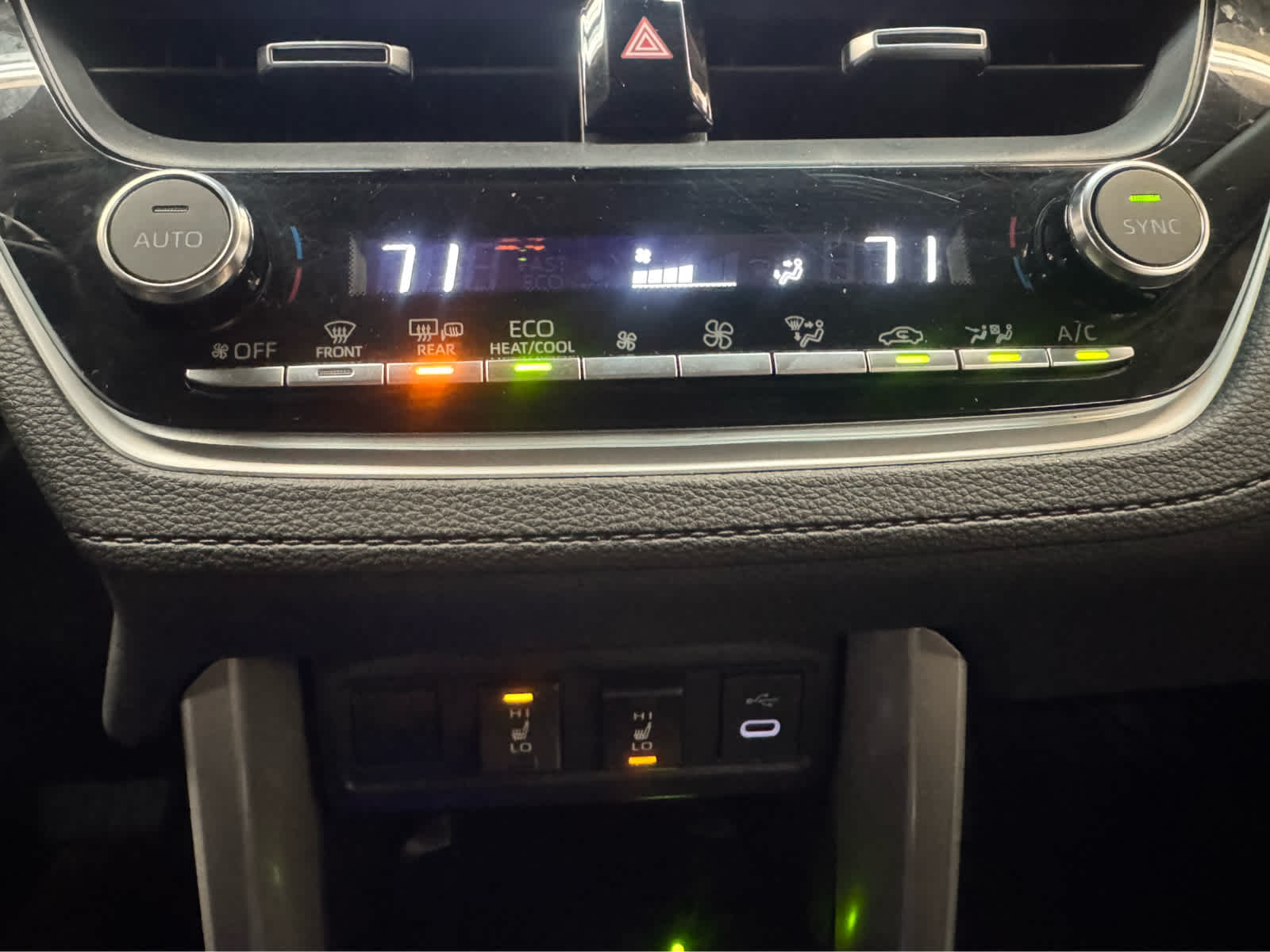 Thumbnail: 2024 Toyota Corolla Cross - 26