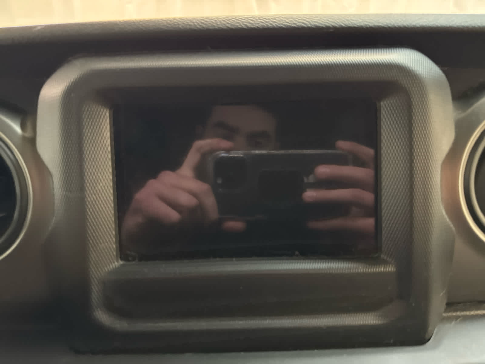 Thumbnail: 2022 Jeep Gladiator - 19