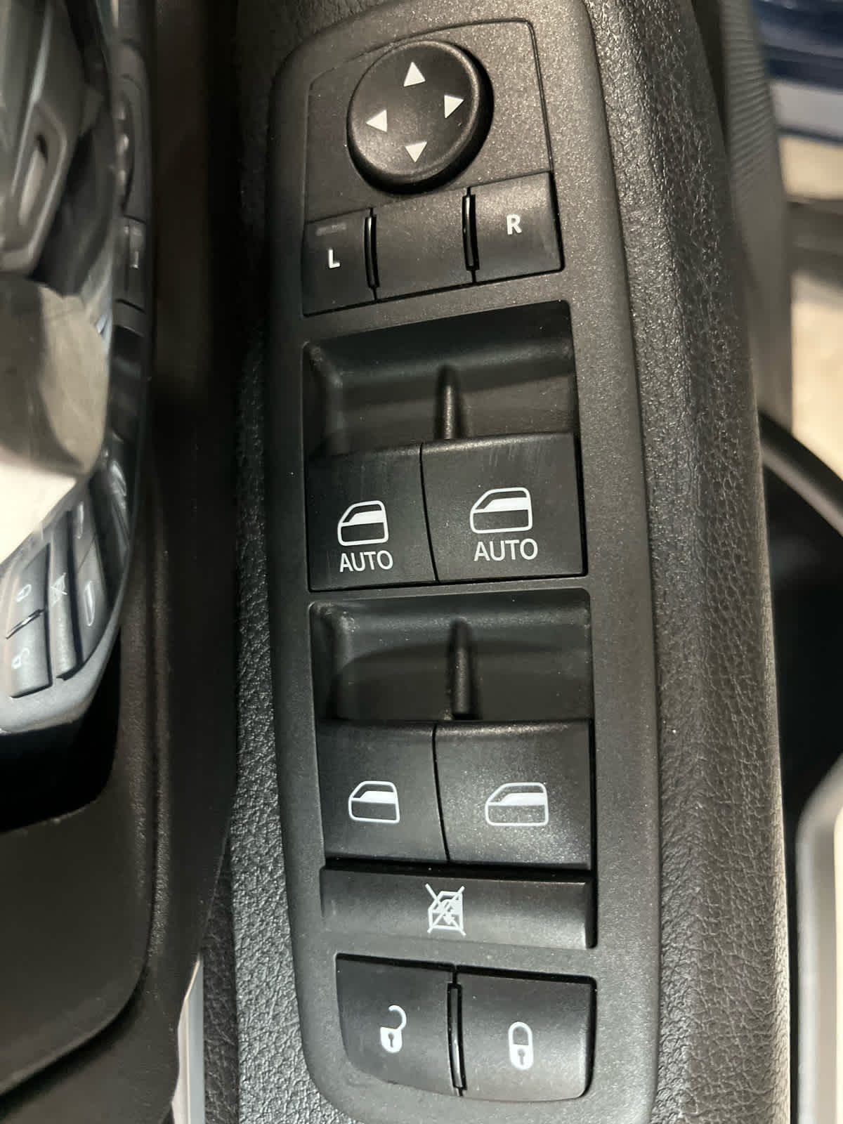 Thumbnail: 2022 RAM 1500 Classic - 14