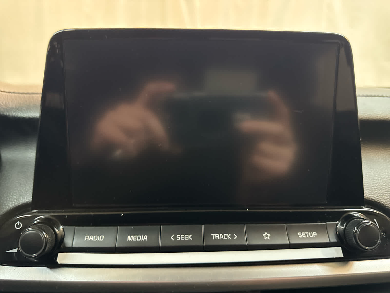 Thumbnail: 2022 Kia Forte - 19