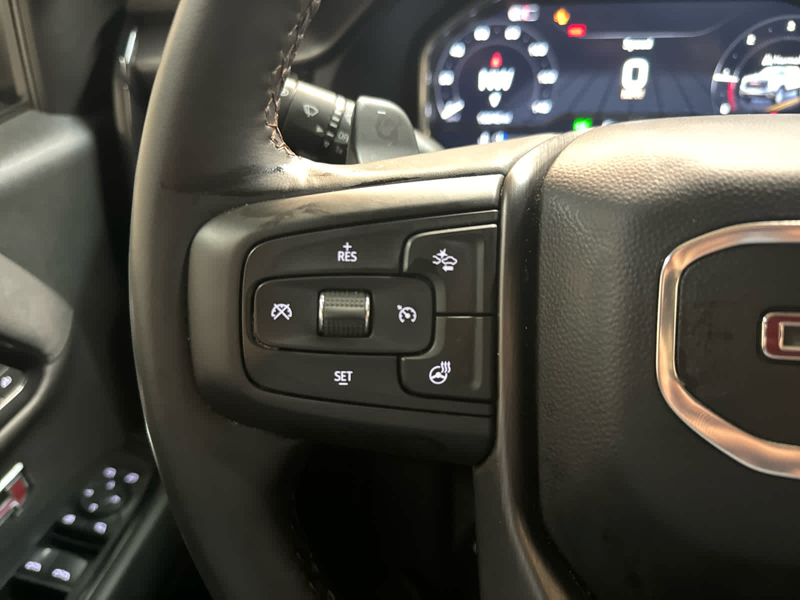 Thumbnail: 2024 GMC Sierra 1500 - 18