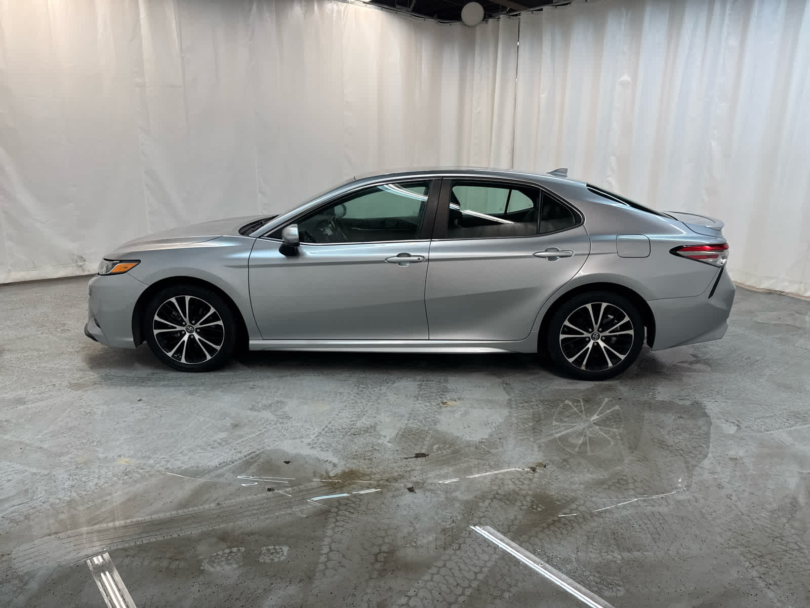 Thumbnail: 2019 Toyota Camry - 2