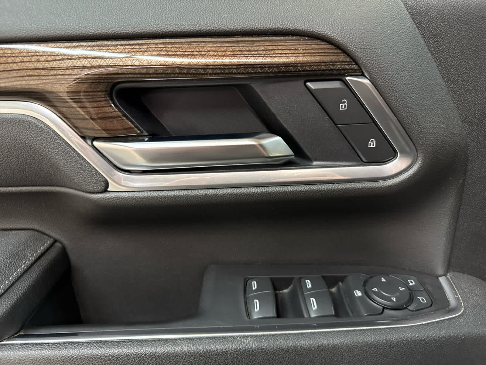 Thumbnail: 2025 Chevrolet Silverado 2500 - 14