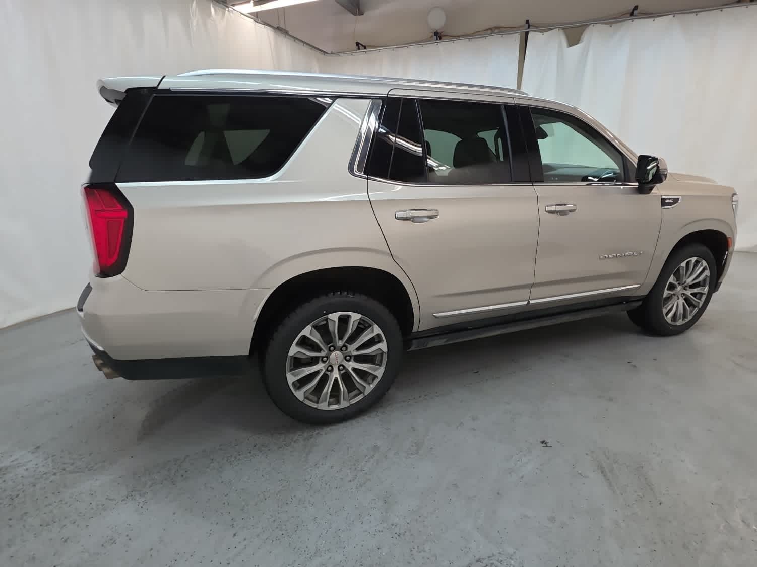 Thumbnail: 2021 GMC Yukon - 6