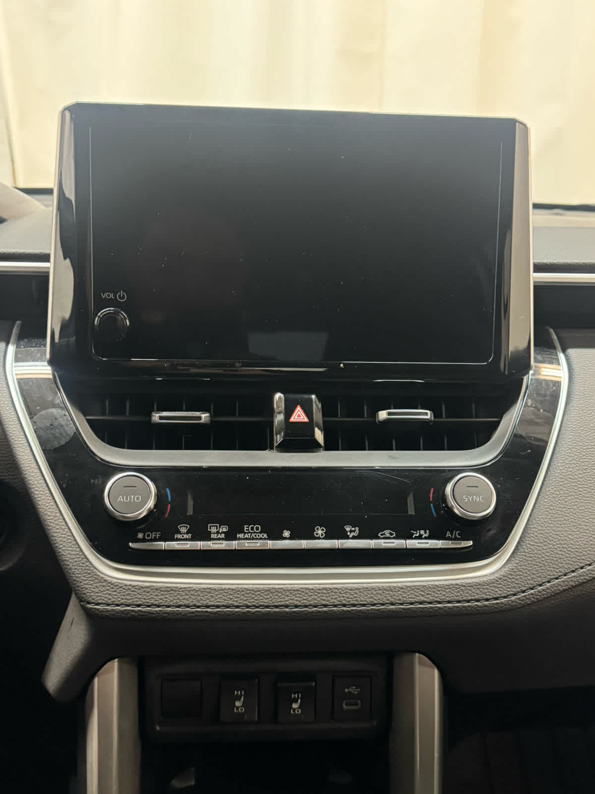 Thumbnail: 2024 Toyota Corolla Cross - 18