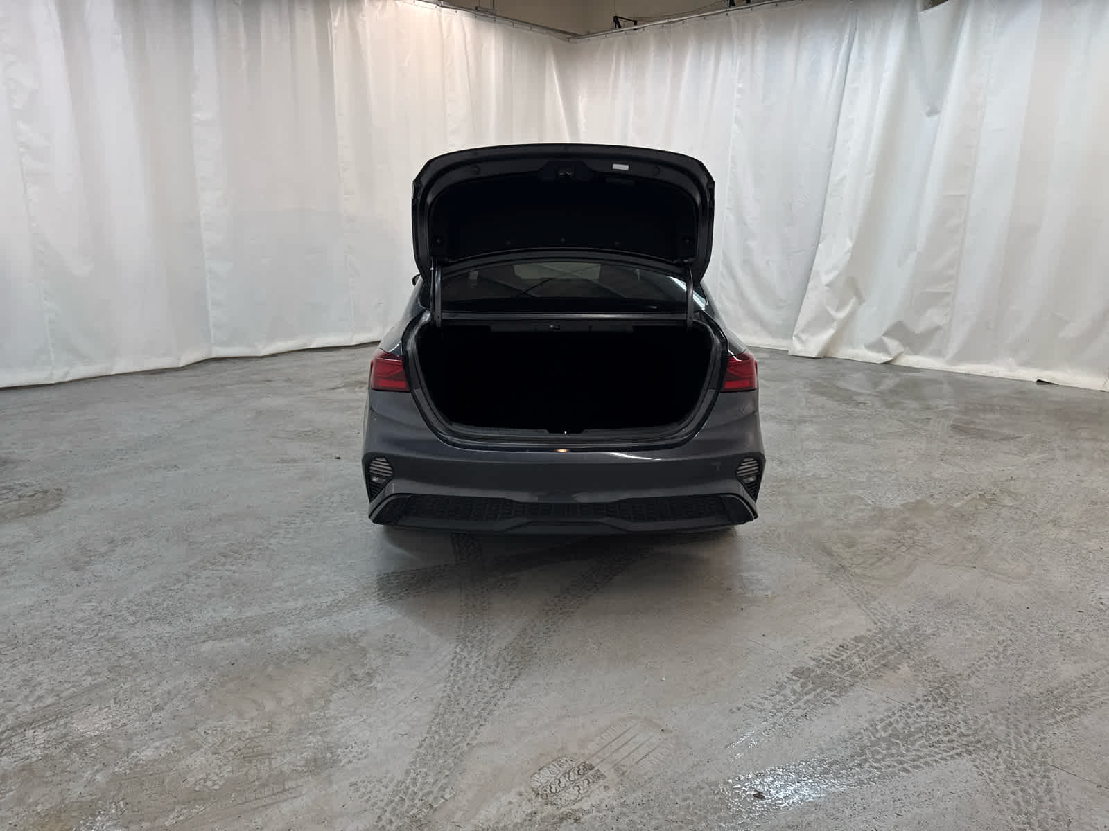 Thumbnail: 2022 Kia Forte - 10