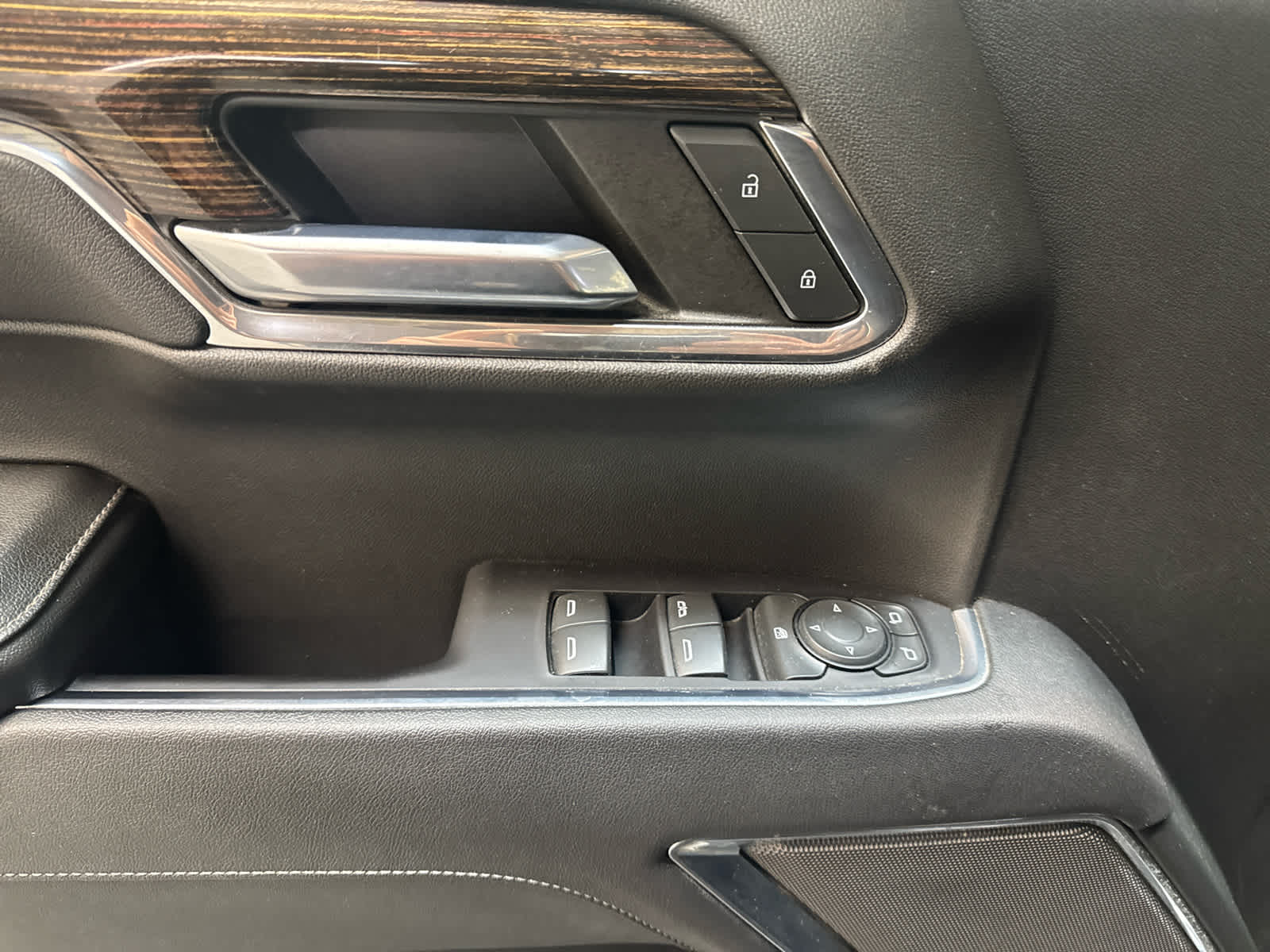 Thumbnail: 2023 GMC Sierra 1500 - 14