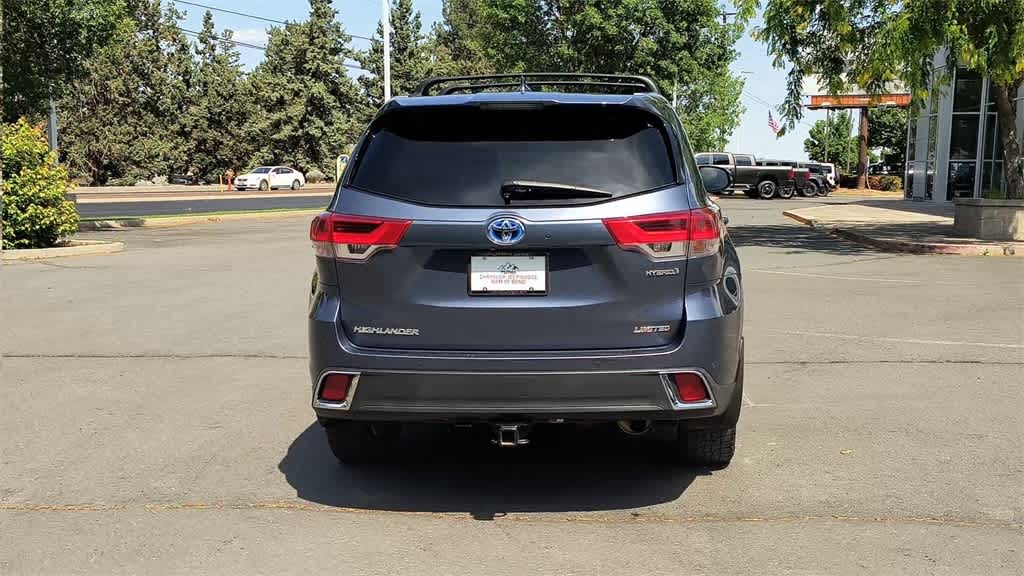 Thumbnail: 2017 Toyota Highlander - 8