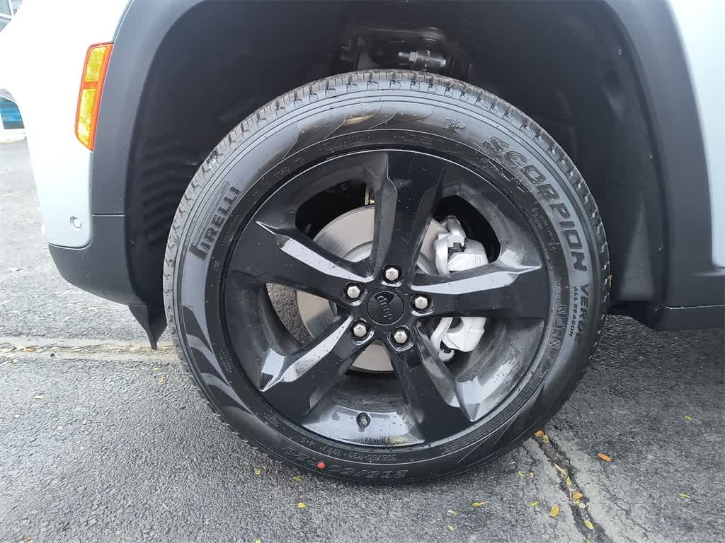 Thumbnail: 2025 Jeep Grand Cherokee - 10