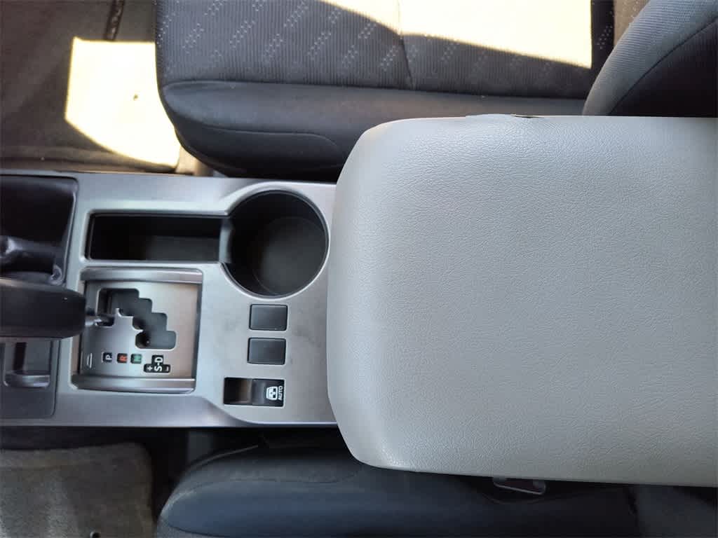 Thumbnail: 2012 Toyota 4Runner - 21