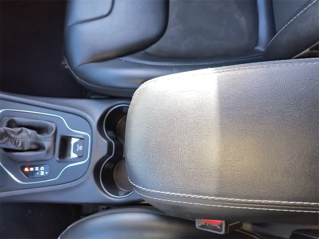 Thumbnail: 2019 Jeep Cherokee - 20