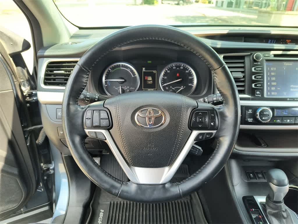 Thumbnail: 2017 Toyota Highlander - 14