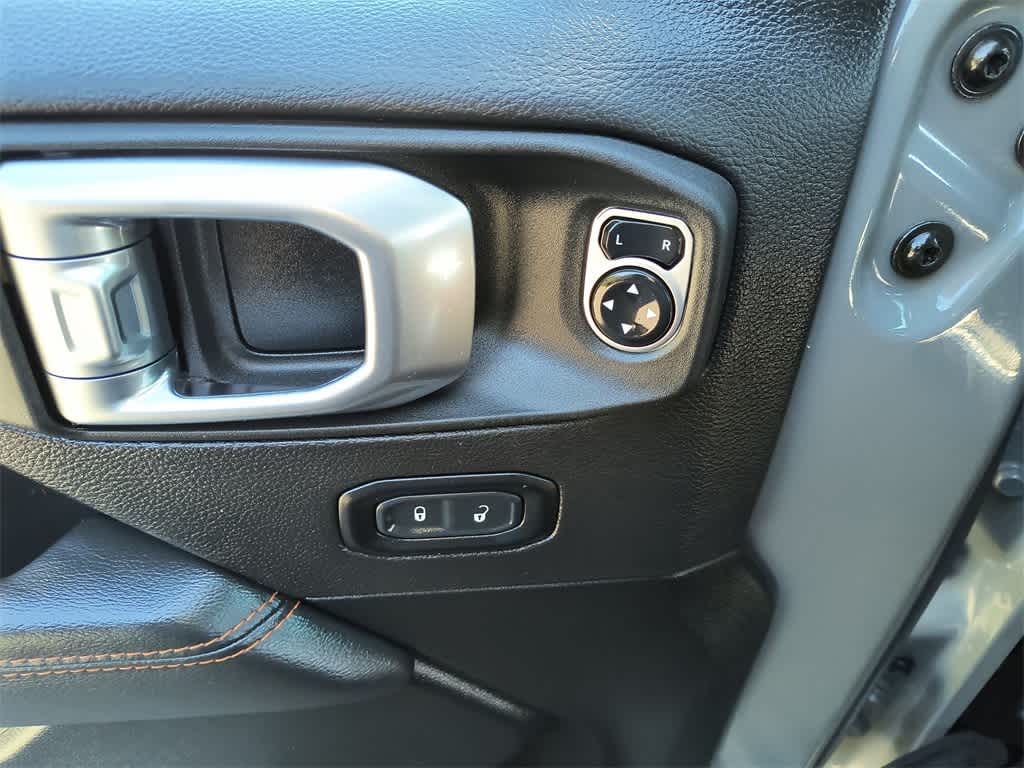 Thumbnail: 2023 Jeep Gladiator - 13