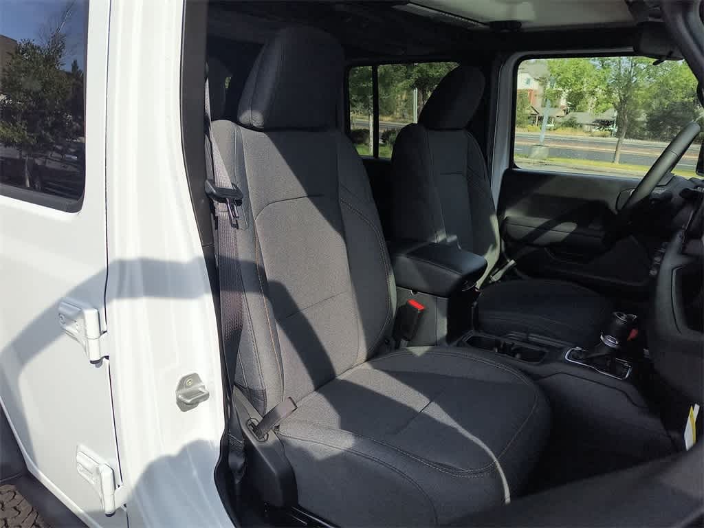 Thumbnail: 2025 Jeep Wrangler - 23