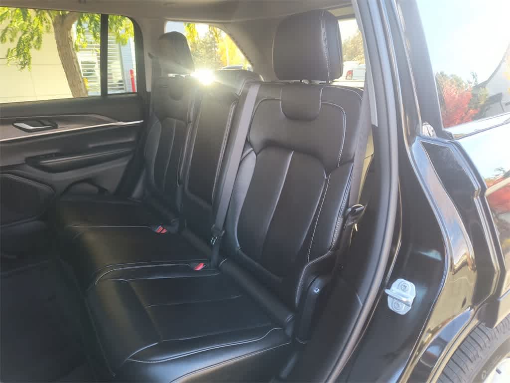 Thumbnail: 2023 Jeep Grand Cherokee - 23