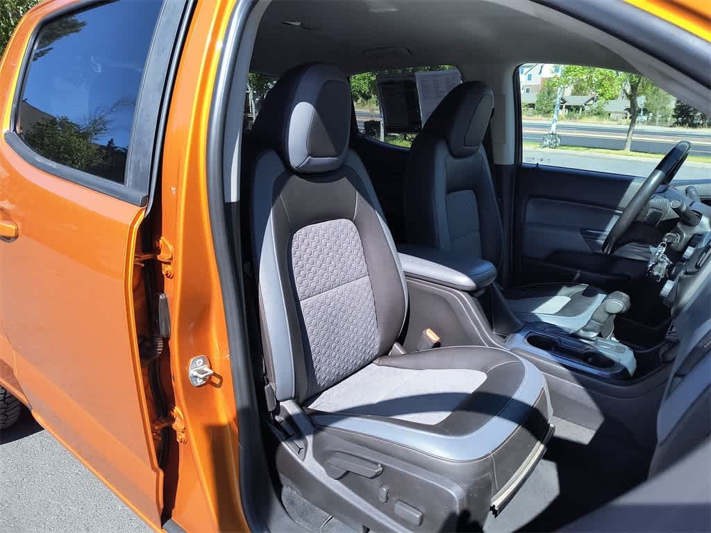 Thumbnail: 2017 Chevrolet Colorado - 24