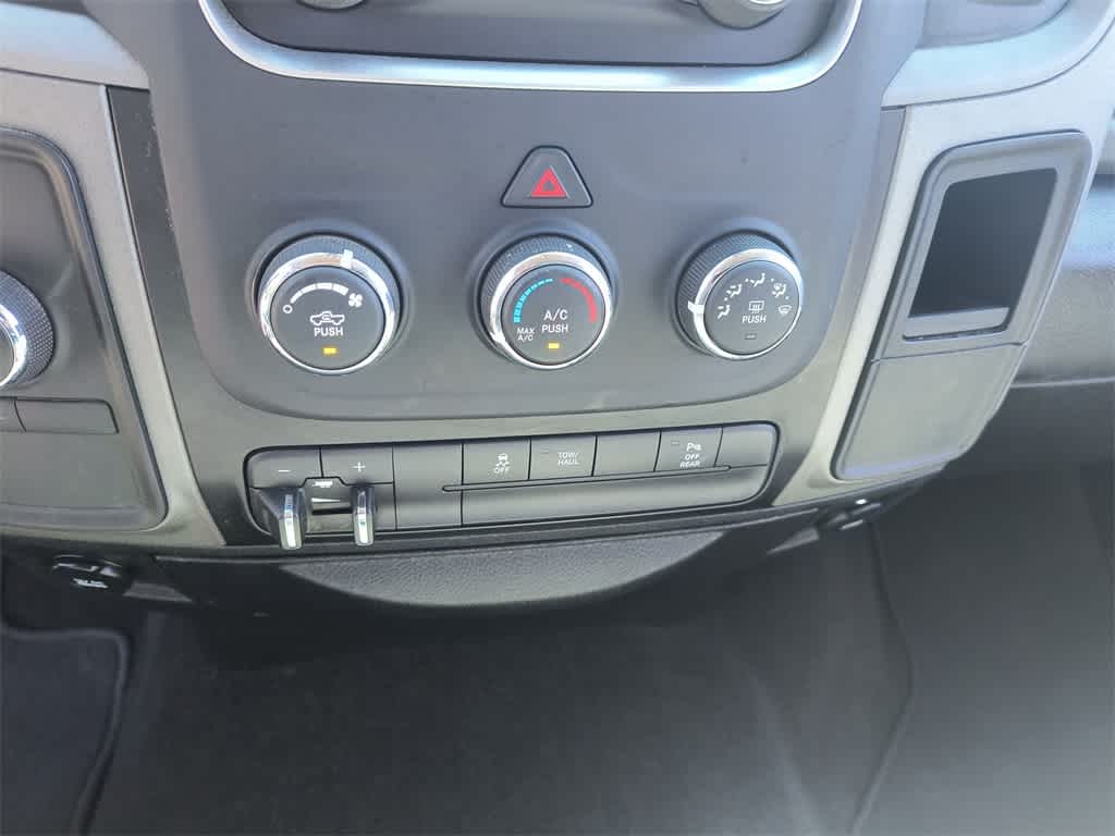 2017 RAM 2500 Tradesman 18
