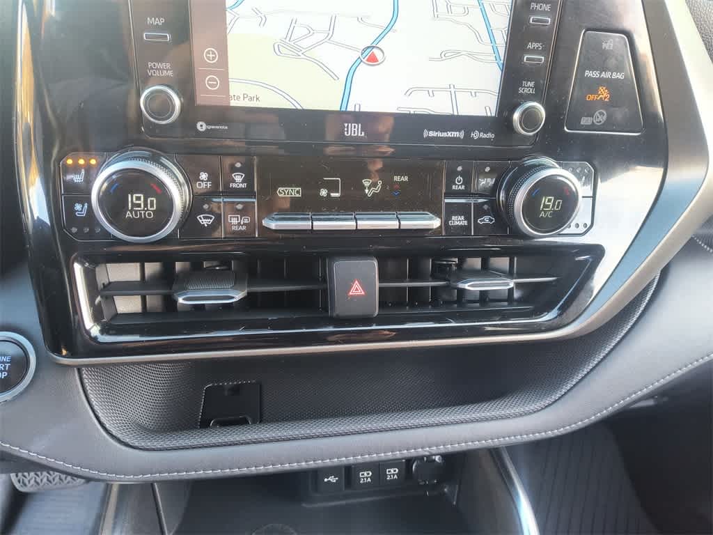 Thumbnail: 2020 Toyota Highlander - 19