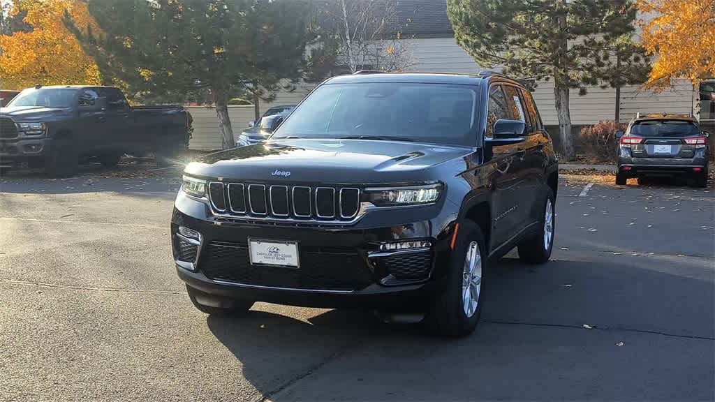 Thumbnail: 2023 Jeep Grand Cherokee - 4