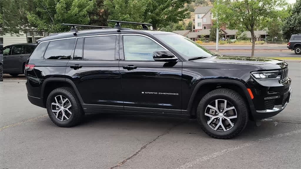 Thumbnail: 2024 Jeep Grand Cherokee L - 2