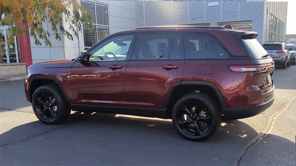 Thumbnail: 2025 Jeep Grand Cherokee - 6