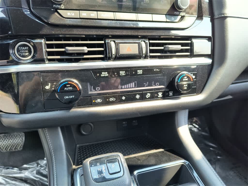 Thumbnail: 2023 Nissan Pathfinder - 18