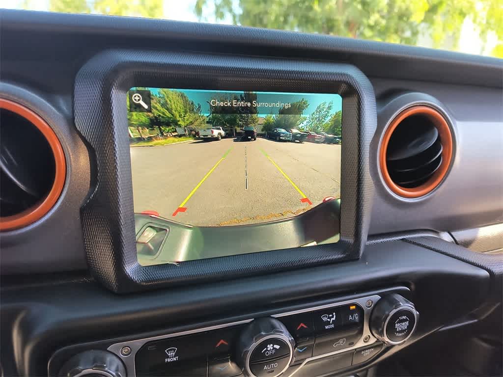 Thumbnail: 2023 Jeep Gladiator - 17