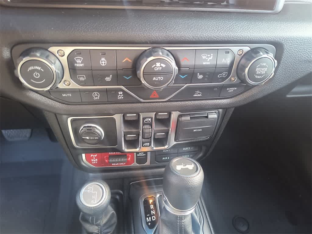 Thumbnail: 2026 Jeep Wrangler - 18