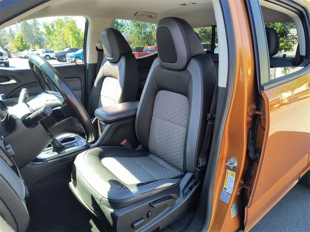 Thumbnail: 2017 Chevrolet Colorado - 11