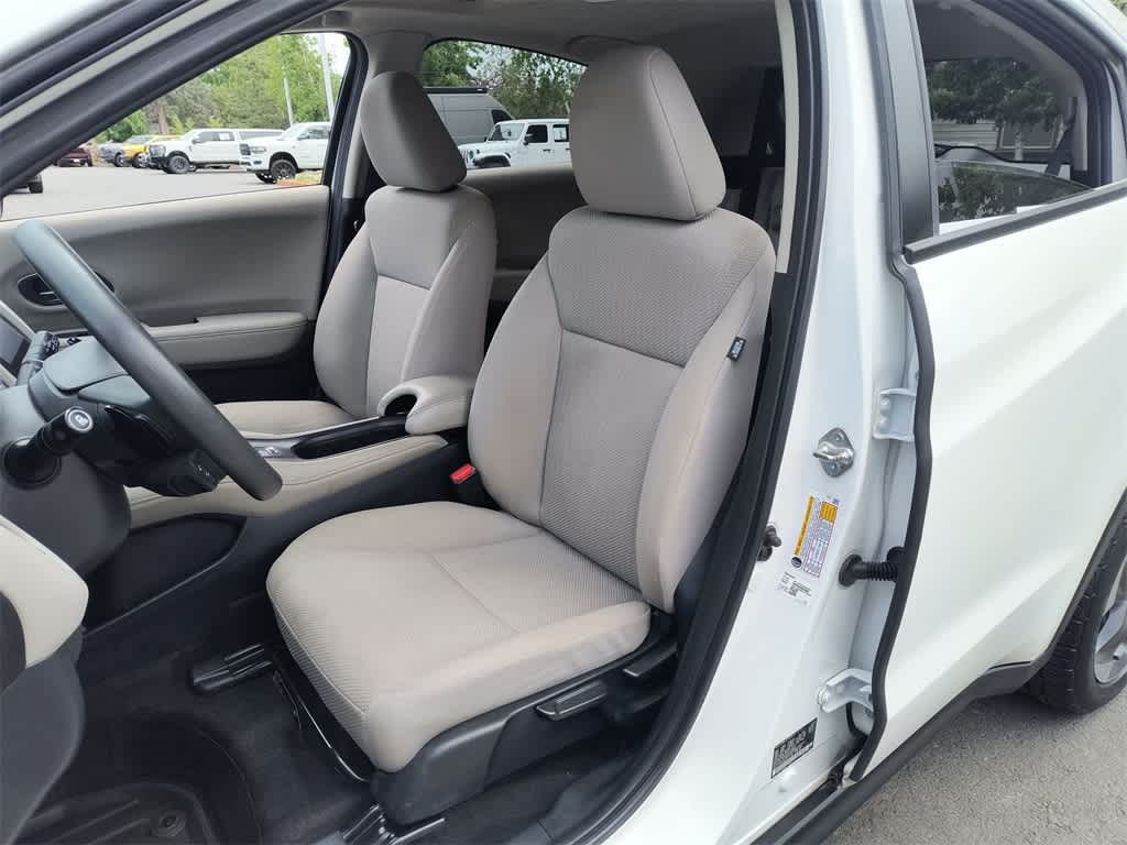 Thumbnail: 2018 Honda HR-V - 11