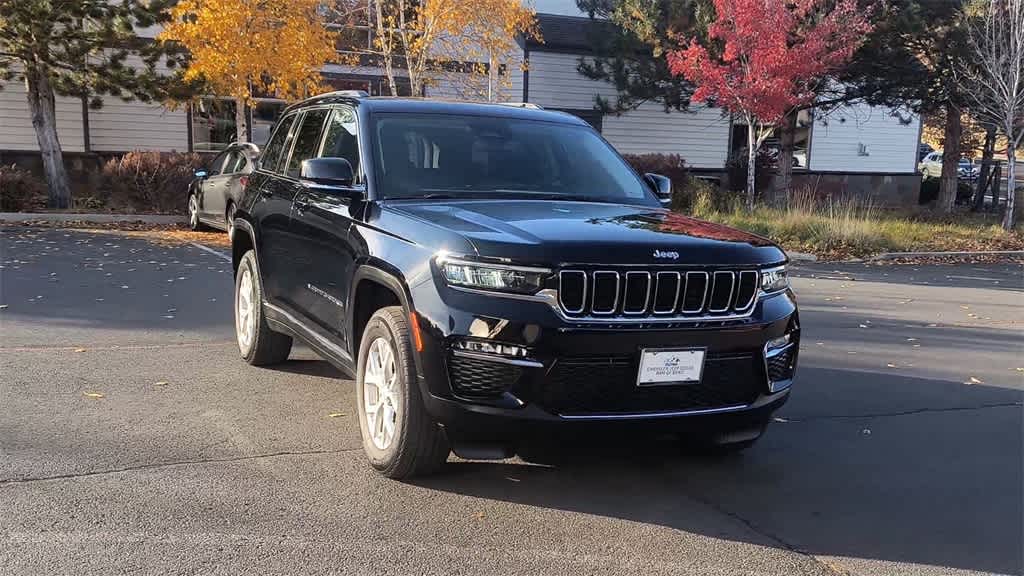 Thumbnail: 2023 Jeep Grand Cherokee - 3