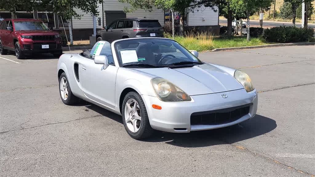 Thumbnail: 2000 Toyota MR2 Spyder - 3