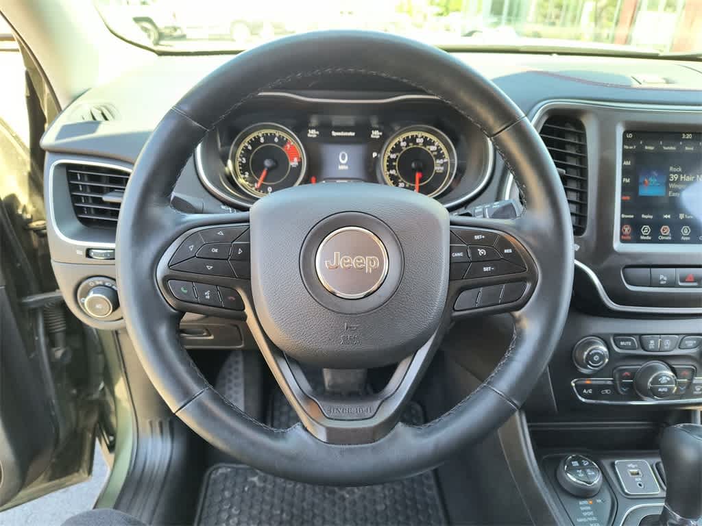 Thumbnail: 2021 Jeep Cherokee - 14