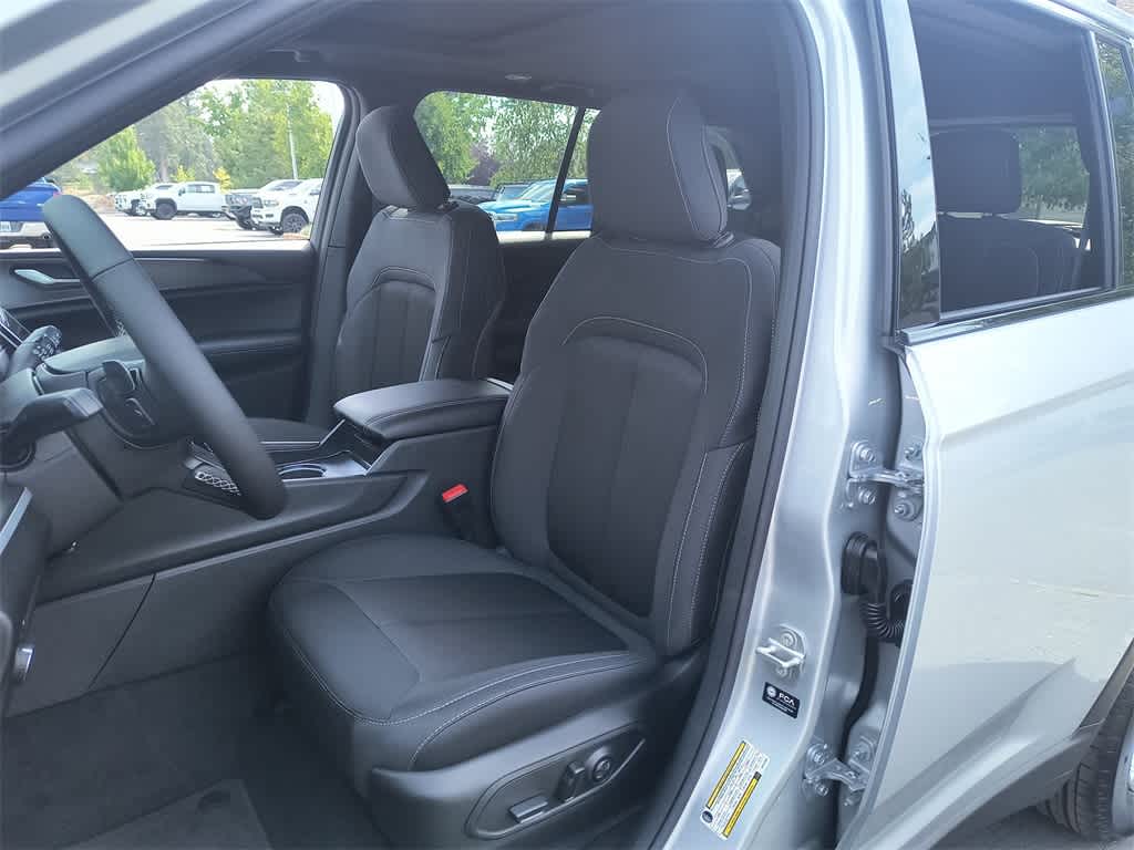 Thumbnail: 2025 Jeep Grand Cherokee - 11