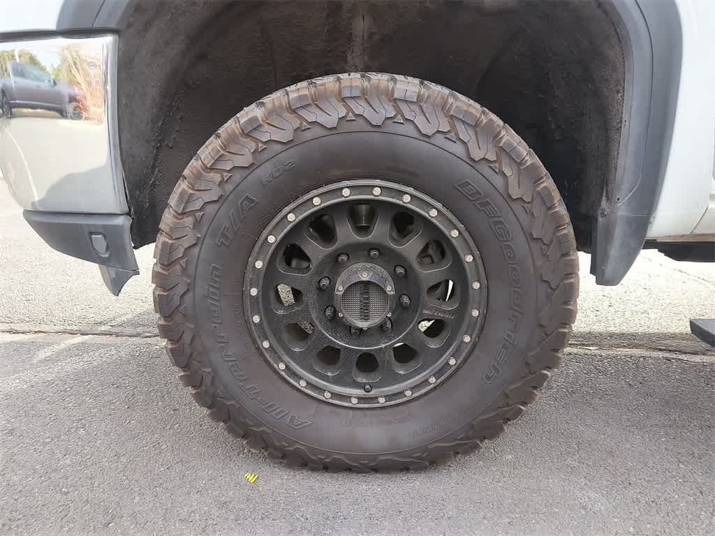 Thumbnail: 2020 GMC Sierra 2500 - 10