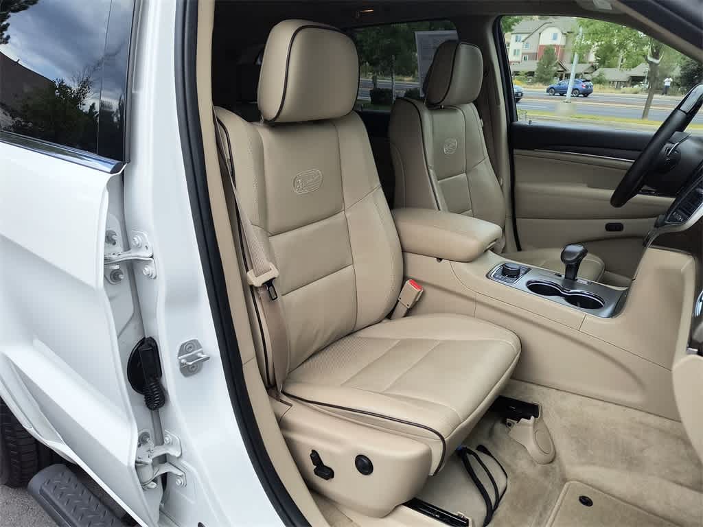 Thumbnail: 2015 Jeep Grand Cherokee - 25