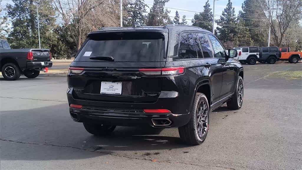 Thumbnail: 2025 Jeep Grand Cherokee - 8