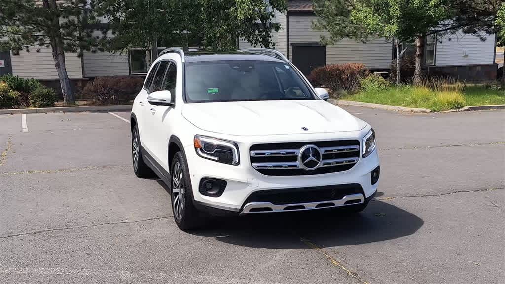 Thumbnail: 2023 Mercedes-Benz GLB - 3