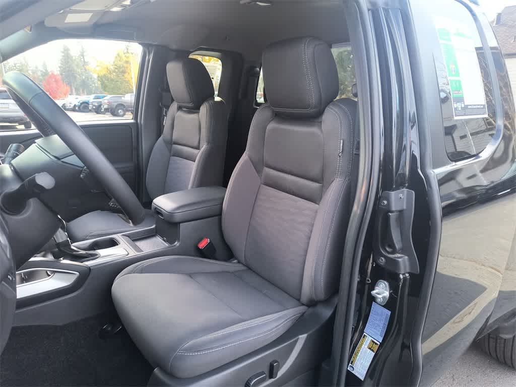 Thumbnail: 2024 Nissan Frontier - 11