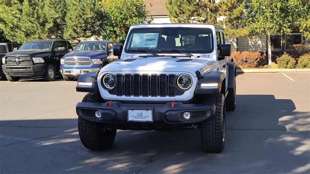 Thumbnail: 2025 Jeep Gladiator - 4