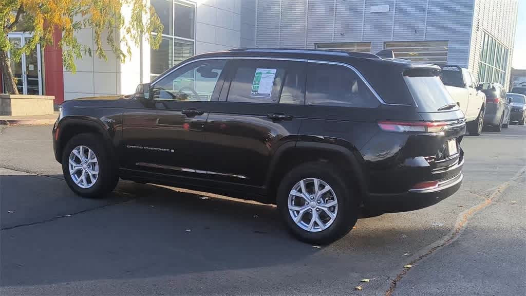 Thumbnail: 2023 Jeep Grand Cherokee - 6