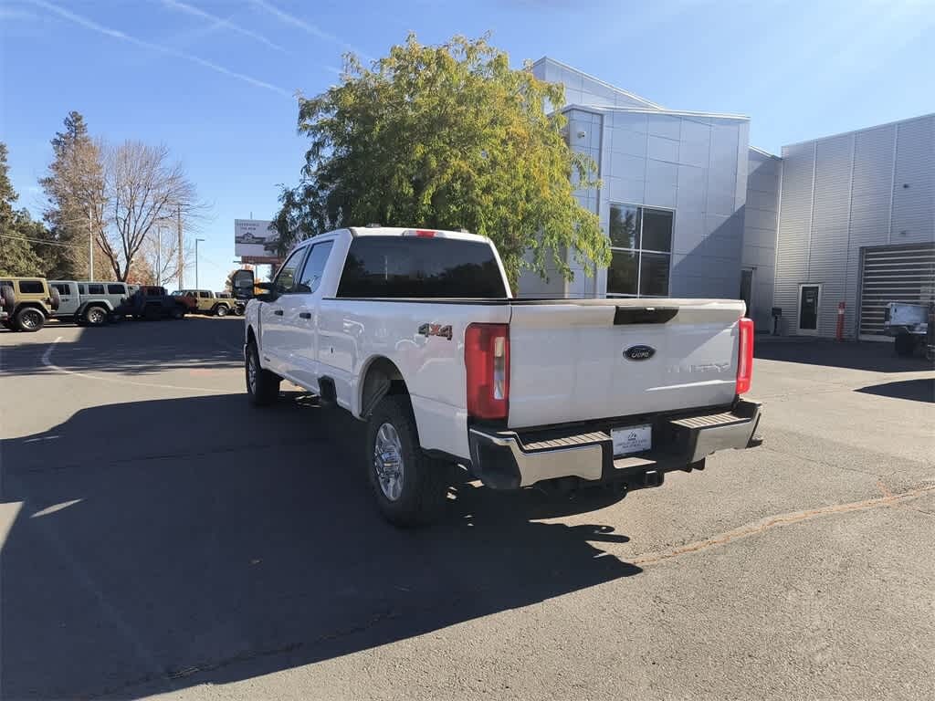 Used 2023 Ford Super Duty F-350 SRW XLT Truck