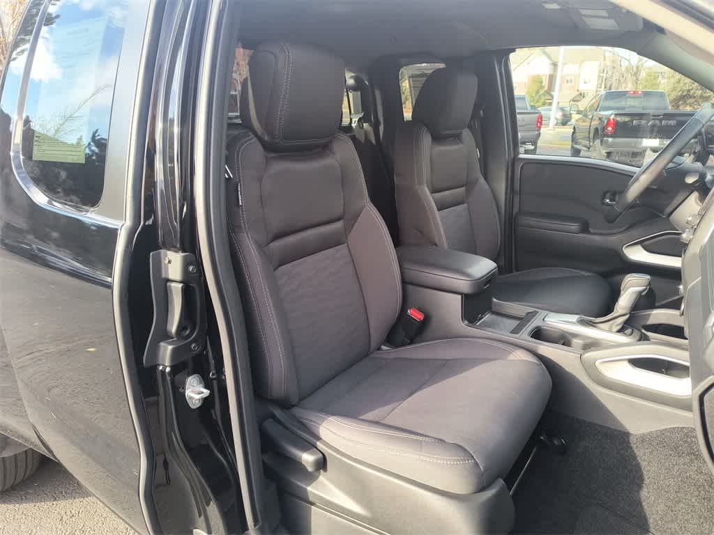 Thumbnail: 2024 Nissan Frontier - 23