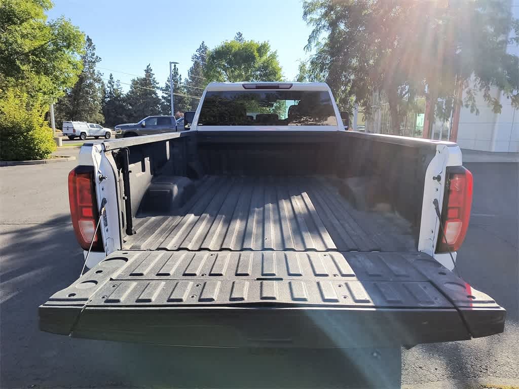 Thumbnail: 2023 GMC Sierra 3500 - 22