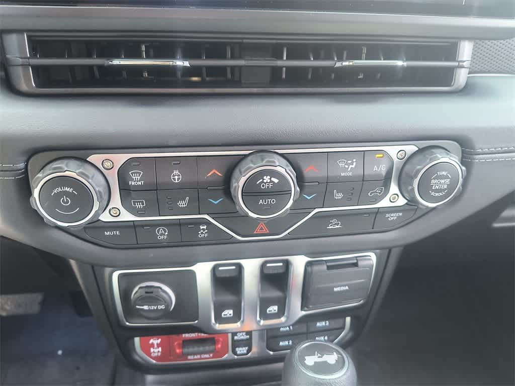 2024 Jeep Wrangler Rubicon 18